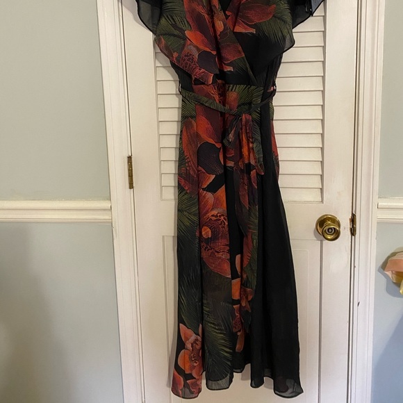 New City Chic Floral MIDI Dress - Picture 3 of 4